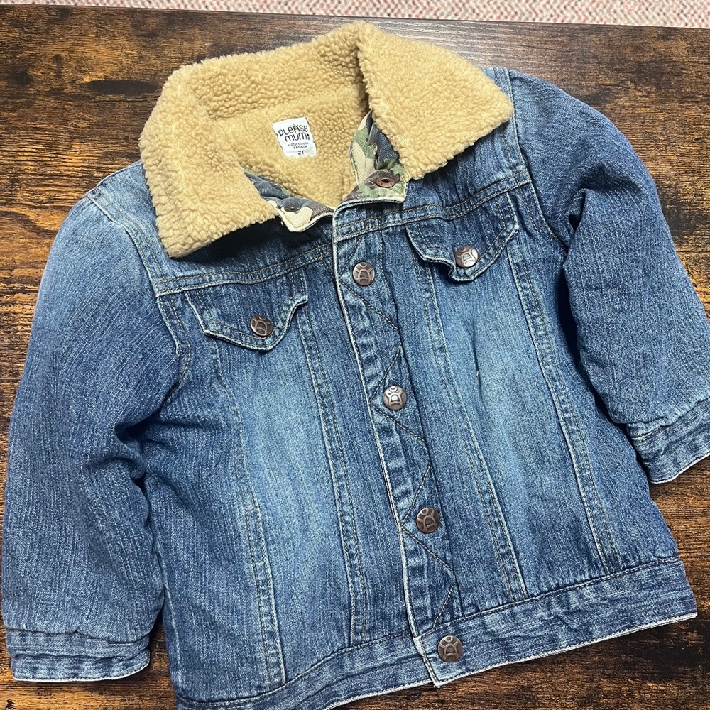 4/50$ Please Mum Blue Denim Jacket with Tan Sherpa Collar and Lion